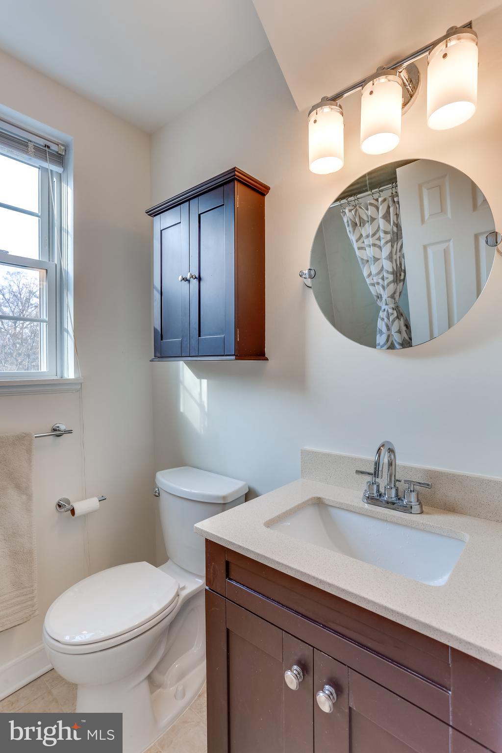2741 South Buchanan Street Arlington, VA 22206 - Photo 22 of 23 Bathroom