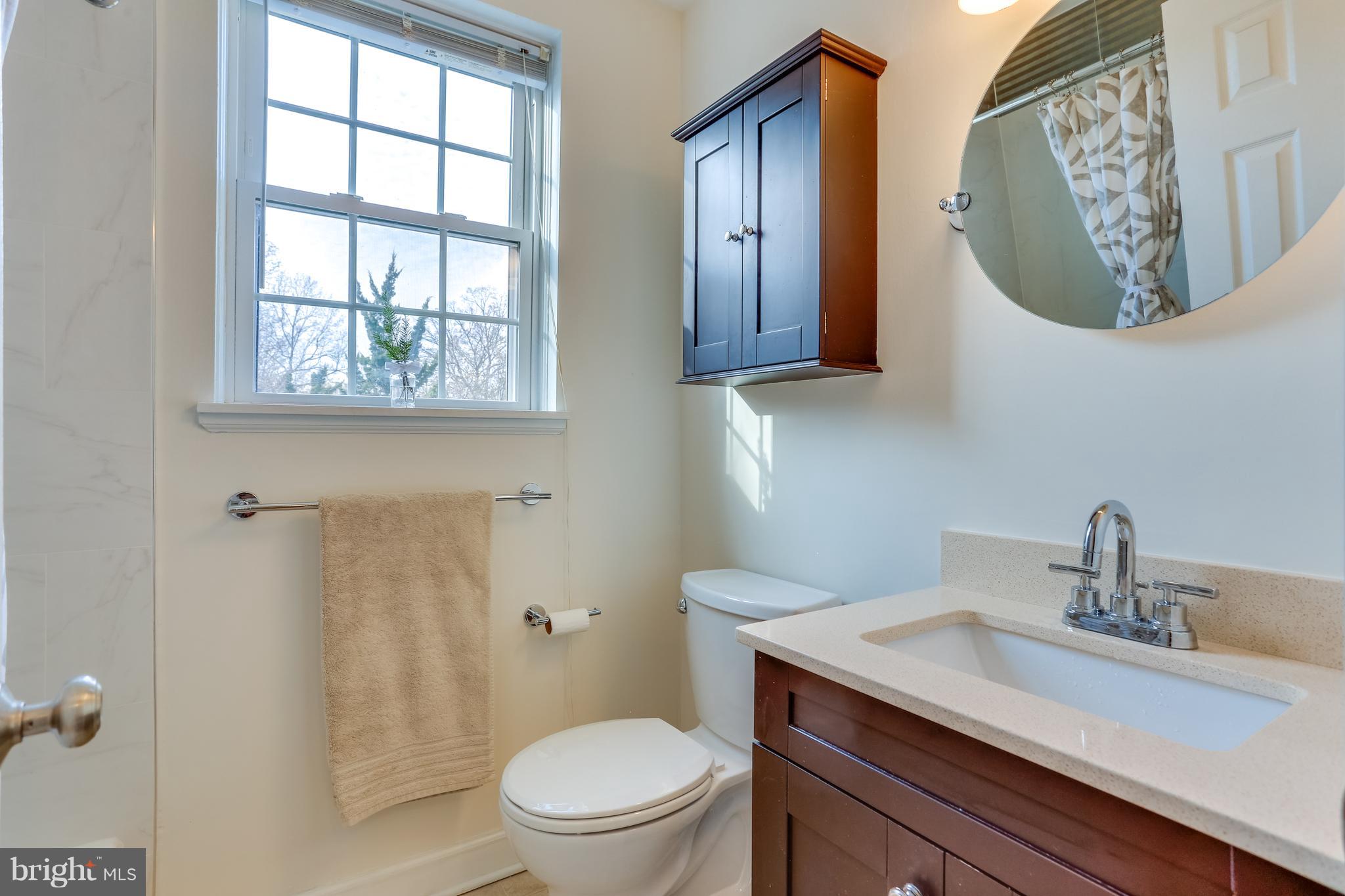 2741 South Buchanan Street Arlington, VA 22206 - Photo 23 of 23 Bathrooom