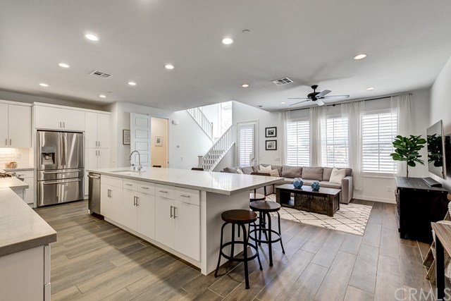 47 Prominence Lake Forest, CA 92630 - Photo 2 of 44