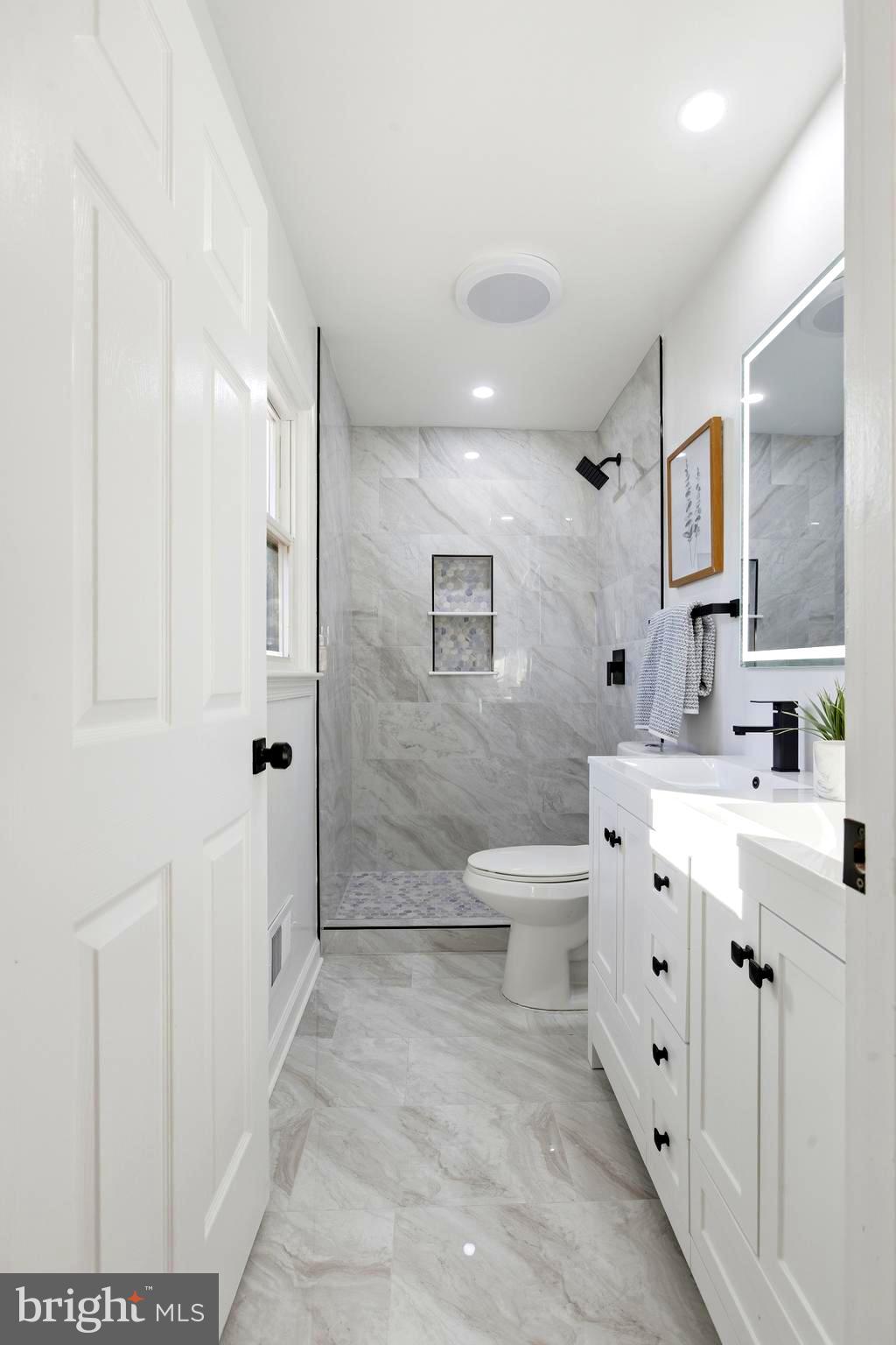 709 Quarry Avenue Capitol Heights, MD 20743 - Photo 22 of 43 Owners Suite Bathroom