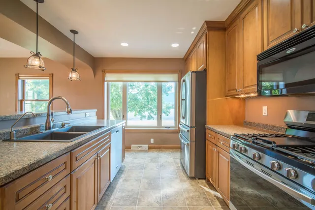 $799,900 | N1572 County Road West, Ashford, WI 53010