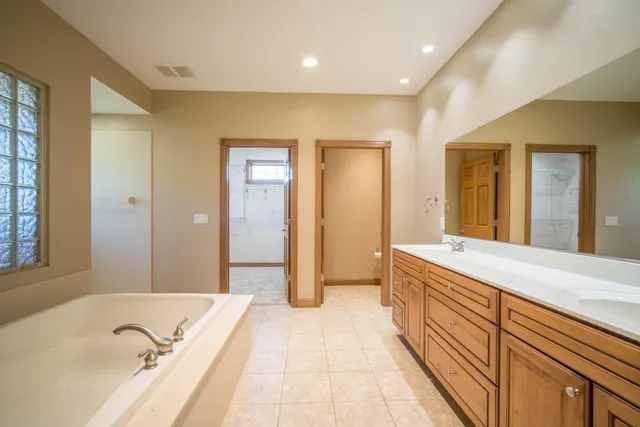 $799,900 | N1572 County Road West, Ashford, WI 53010