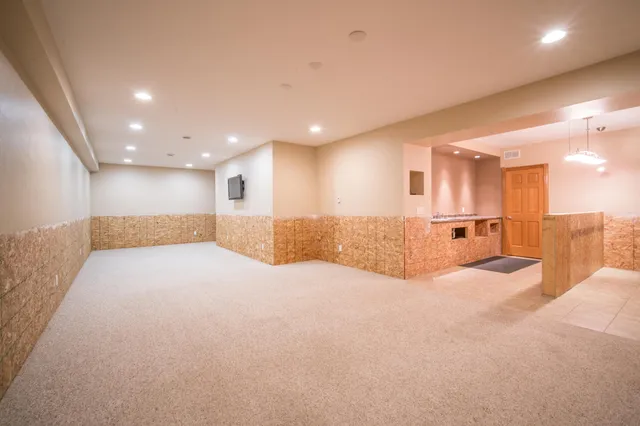 $799,900 | N1572 County Road West, Ashford, WI 53010