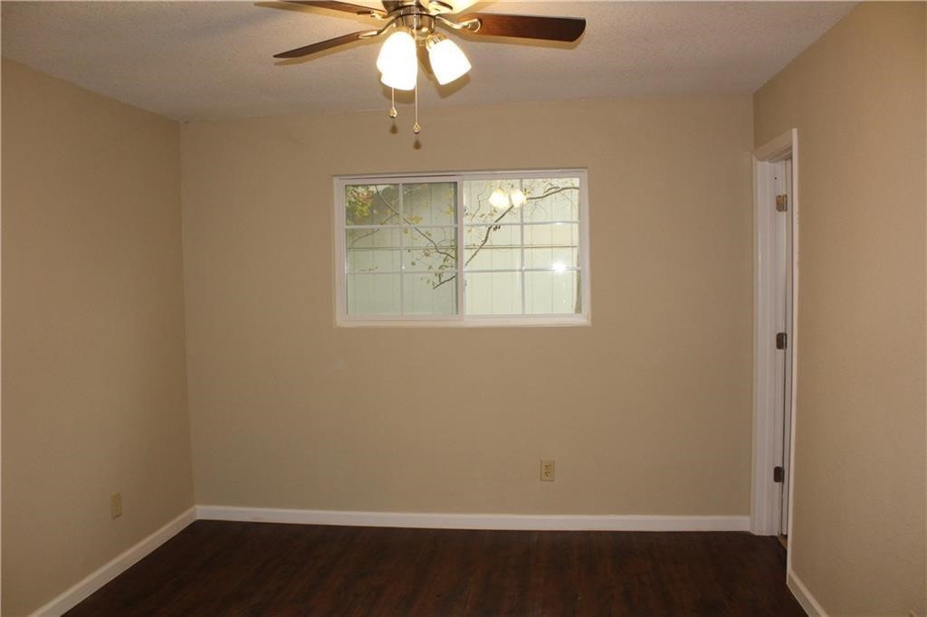 2409 Village Walk Austin, TX 78744 - Photo 11 of 19