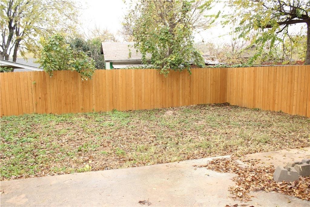 2409 Village Walk Austin, TX 78744 - Photo 19 of 19