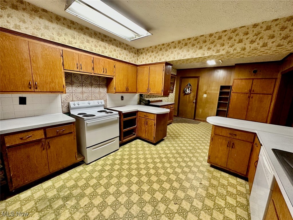 5644 Dewey Road Madison, OH 44057 - Photo 7 of 28