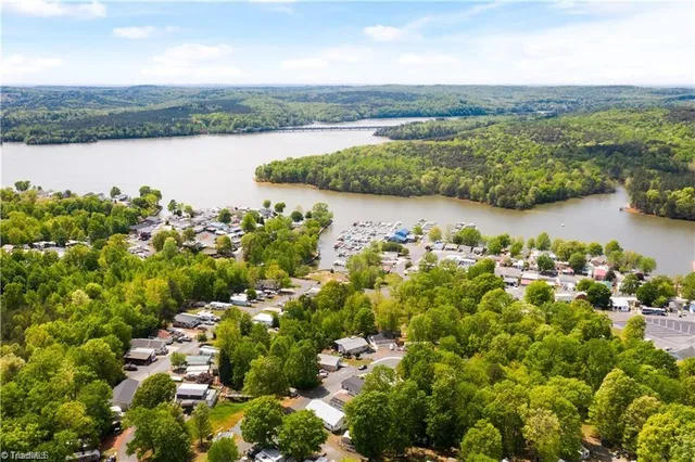 $185,900 | 123 Grand View Drive, New London, NC 28127