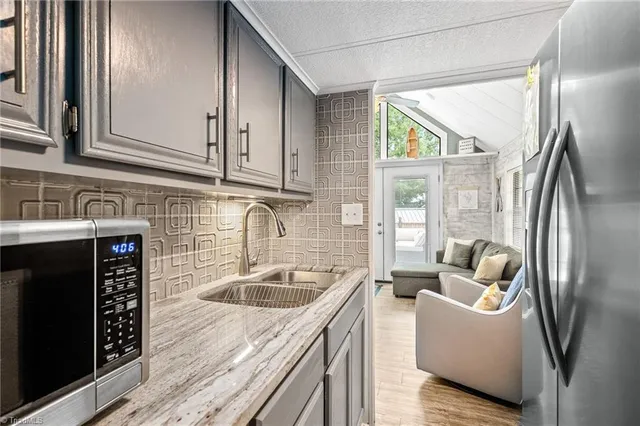 $185,900 | 123 Grand View Drive, New London, NC 28127