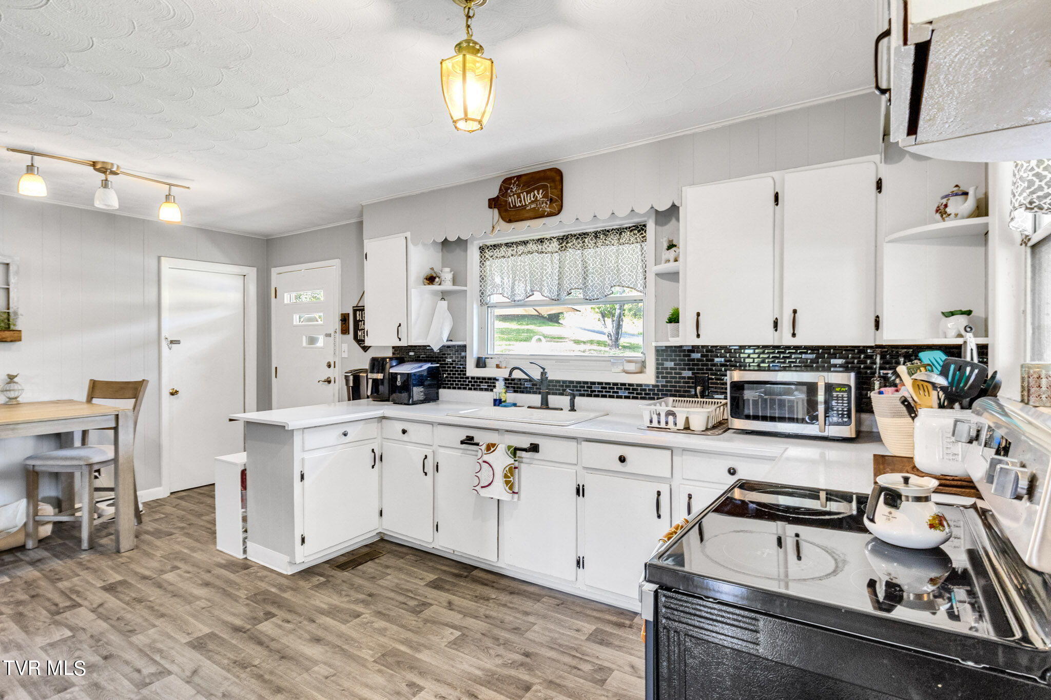 5390 Old Stage Road Chuckey, TN 37641 - Photo 13 of 31 19-web-or-mls-IMG_3313