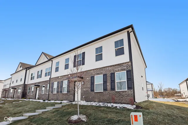 $314,900 | 6163 Rhinecliff Drive, Whitestown, IN 46075