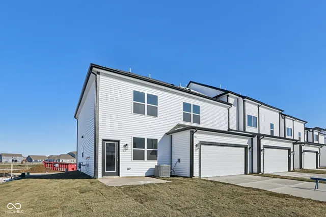 $314,900 | 6163 Rhinecliff Drive, Whitestown, IN 46075