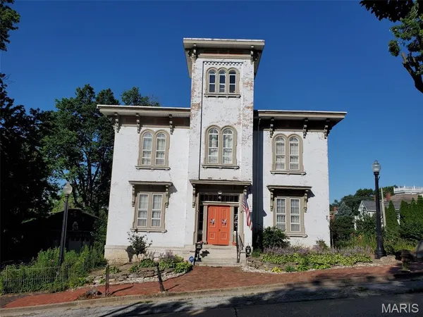 $459,000 | 320 North Main Street, Louisiana, MO 63353