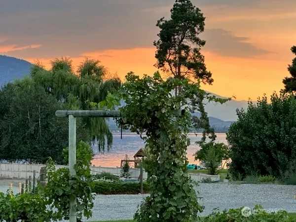 $349,000 | 15 Oro Beach Drive, Unit 25 31, Oroville, WA 98844