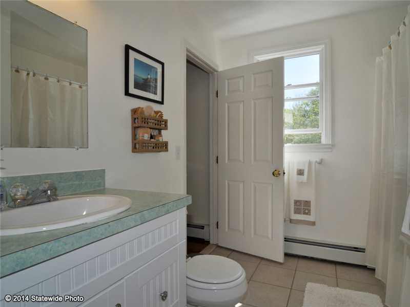 450 Lake Road Tiverton, RI 02878 - Photo 24 of 25 Bathroom.