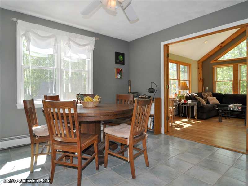 450 Lake Road Tiverton, RI 02878 - Photo 8 of 25 Dining Area.