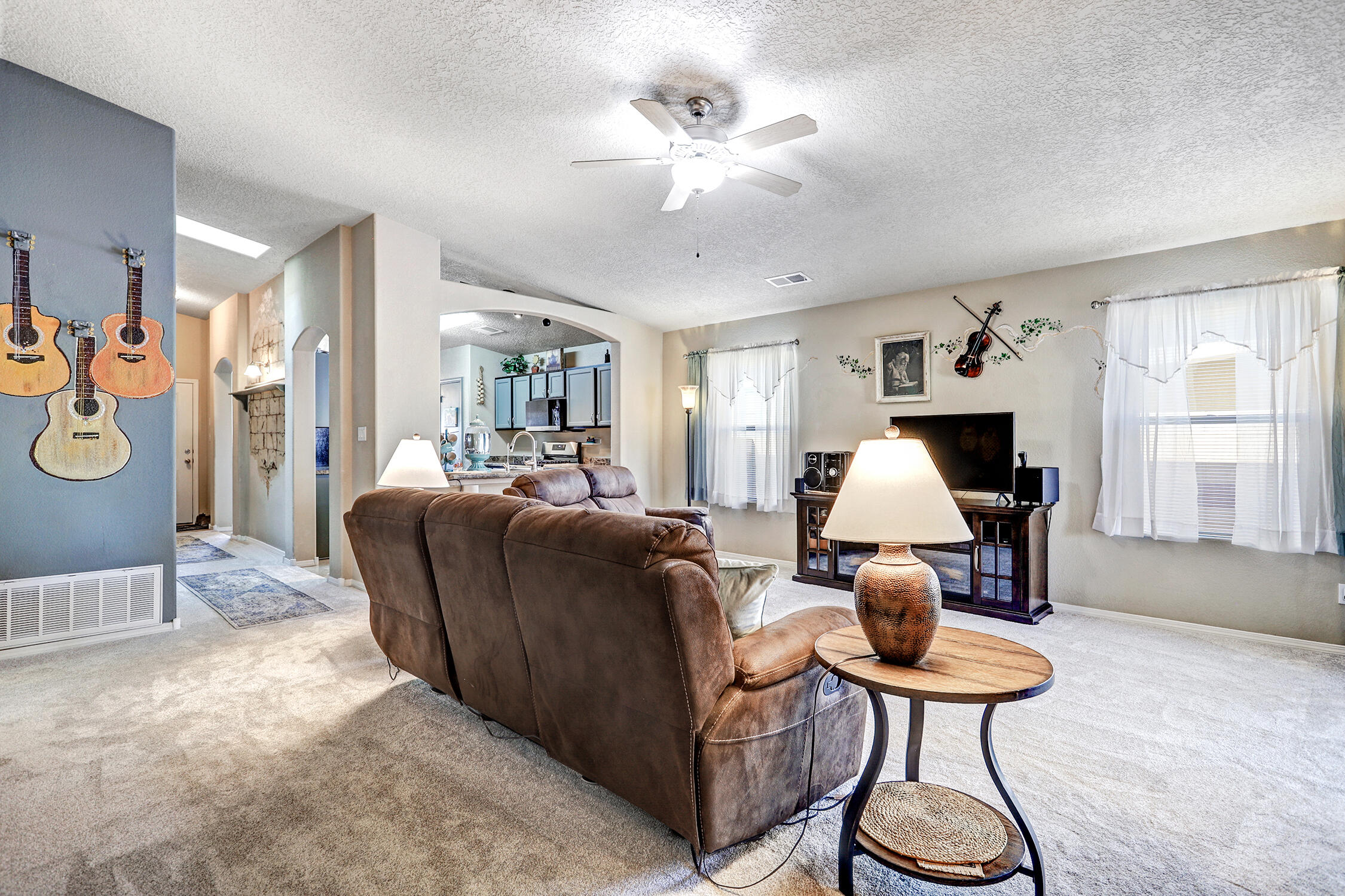 758 Redwood Street Southwest Rio Rancho, NM 87124 - Photo 9 of 25 Gallery Image 9