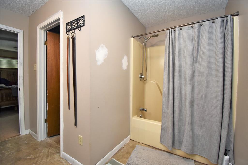 919 Lake Road Dry Prong, LA 71423 - Photo 21 of 38 Gallery Image 21