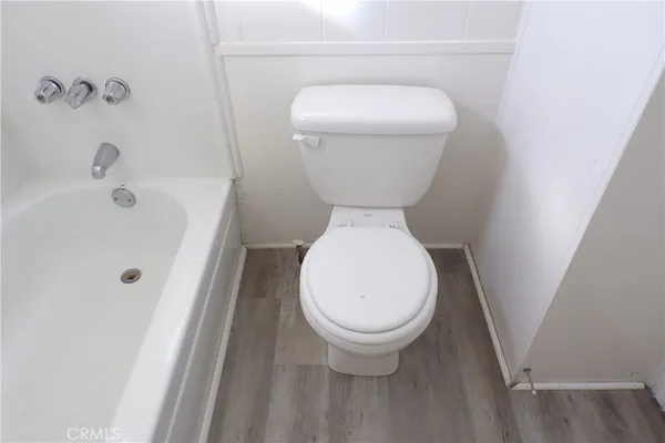 an empty room with closet