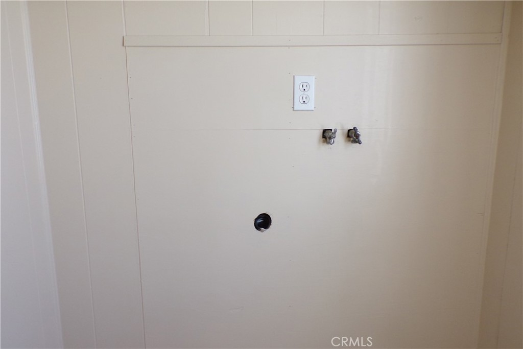 12710 3rd Street, Unit 91 Yucaipa, CA 92399 - Photo 6 of 21 a close up of a shower