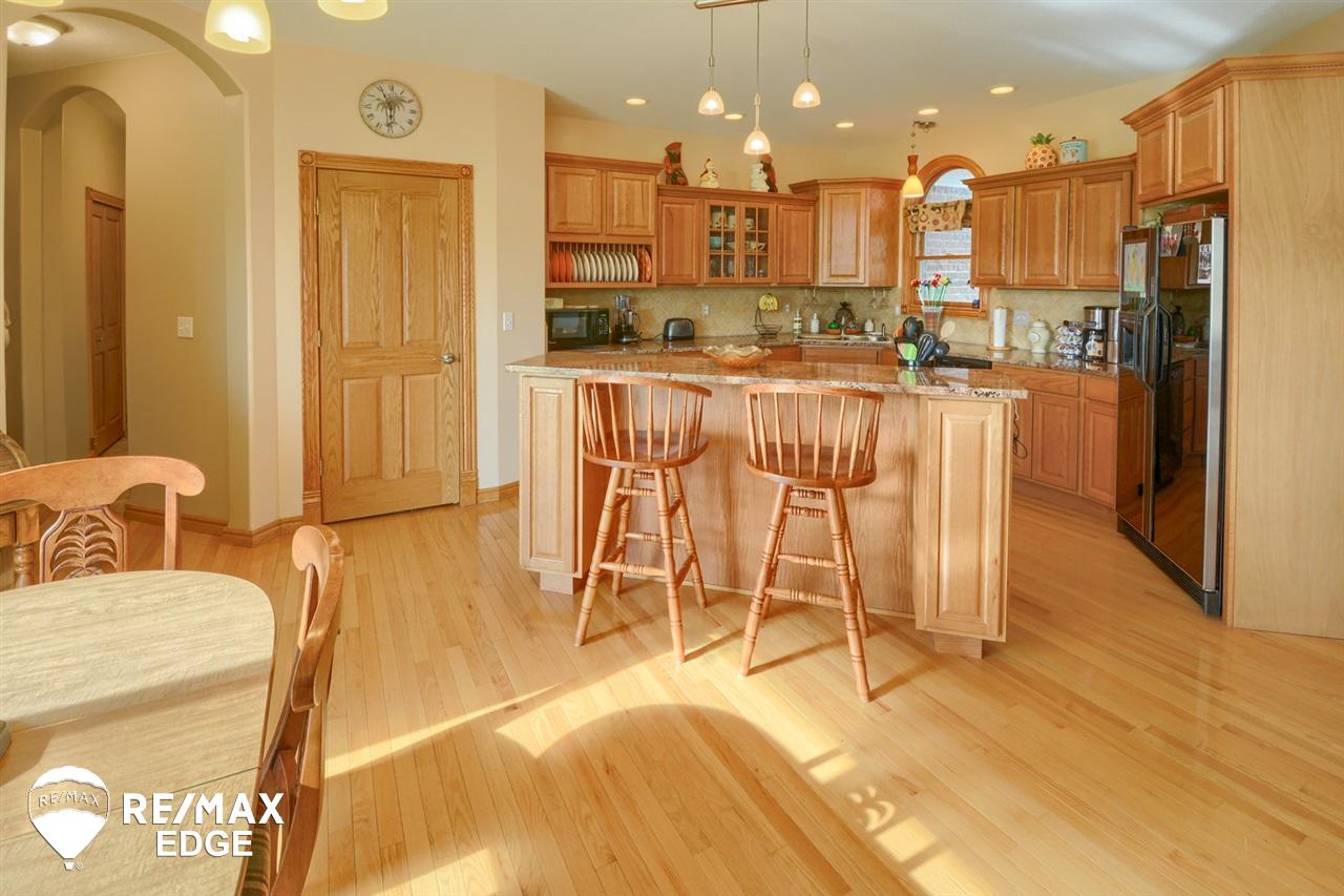 3385 North Henderson Road Davison, MI 48423 - Photo 11 of 44 21448872-10.JPG