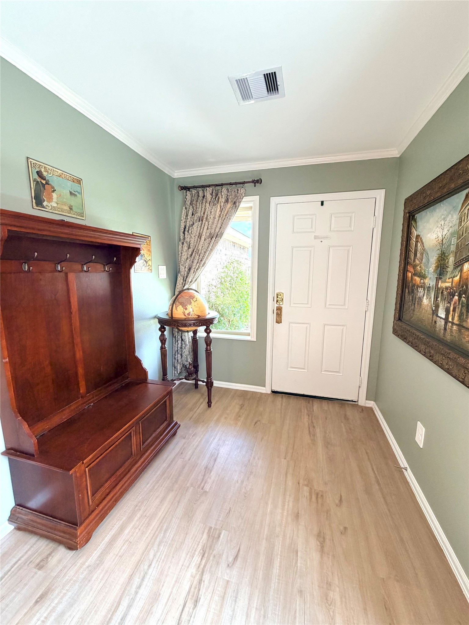 532 Flower Reed Court Magnolia, TX 77354 - Photo 6 of 43 The space can host an entry table or bench!