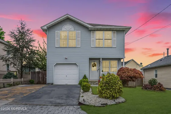 $650,000 | 6 Ives Court, Monroe Township, NJ 08831