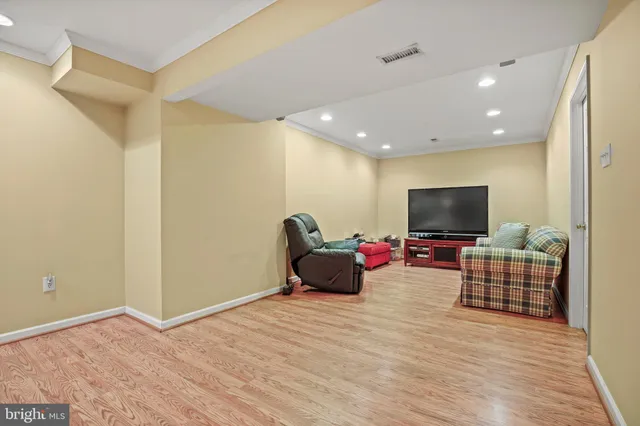 $949,900 | 225 Shadow Glen Court, Gaithersburg, MD 20878