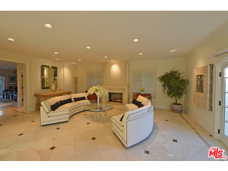 204 Foothill Road Beverly Hills, CA 90210 - Photo 11 of 37 Gallery Image 11