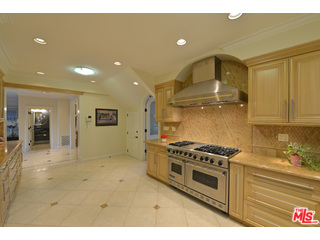 204 Foothill Road Beverly Hills, CA 90210 - Photo 20 of 37 Gallery Image 20
