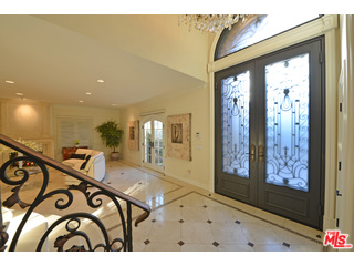 204 Foothill Road Beverly Hills, CA 90210 - Photo 4 of 37 Gallery Image 4