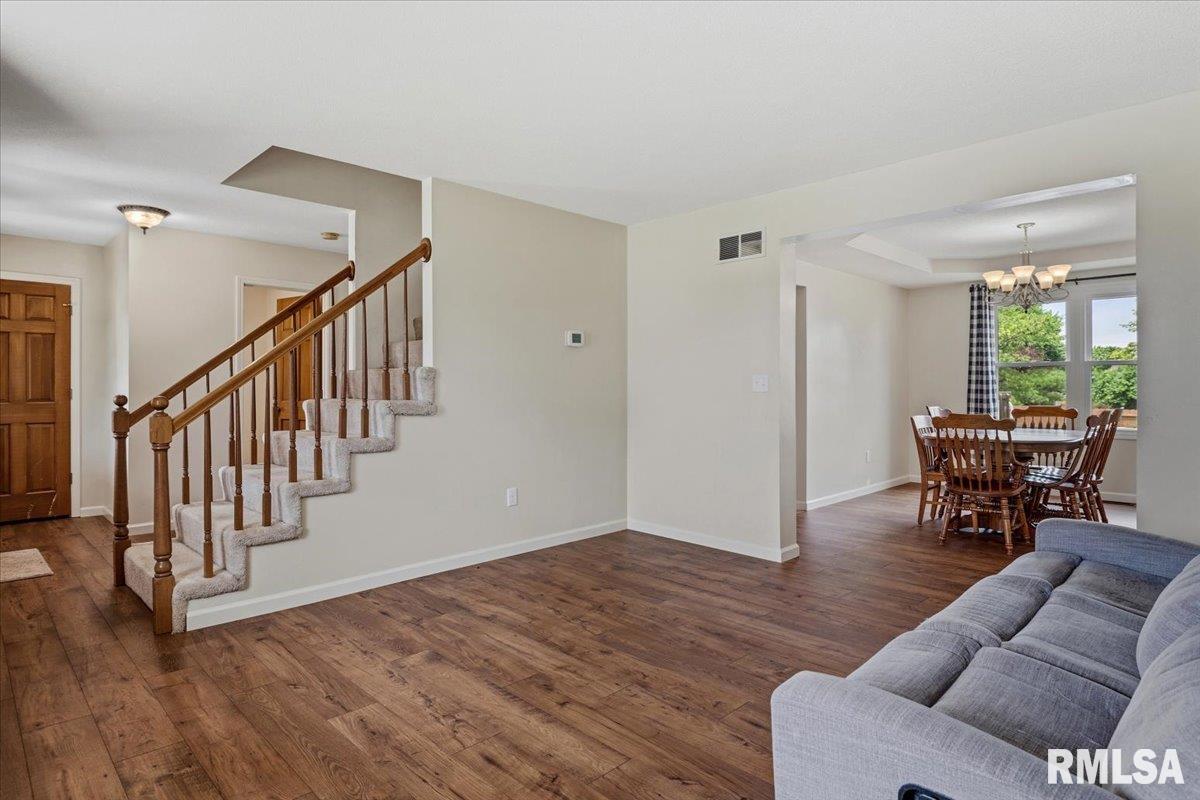 405 Eagle Ridge Drive Chatham, IL 62629 - Photo 7 of 54