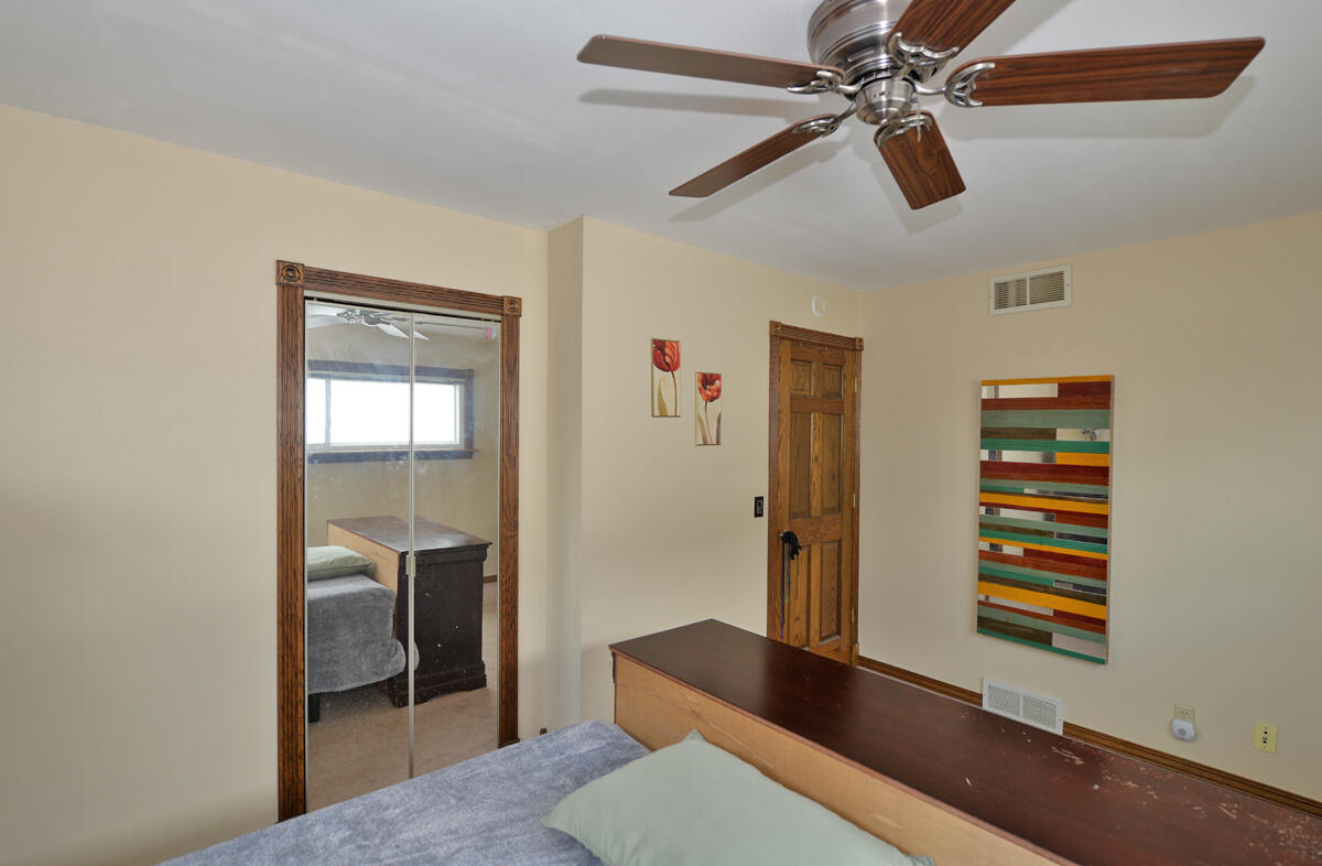 4320 Byrd Avenue Racine, WI 53405 - Photo 14 of 26 113