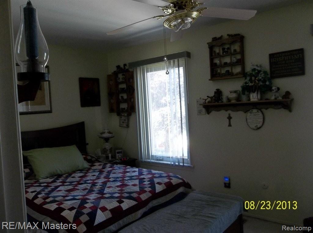 18640 Rudgate Street, Unit 57 Southgate, MI 48195 - Photo 6 of 14 Rudgate Bedroom 2.jpg