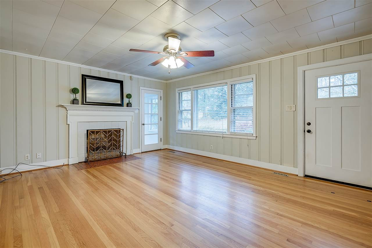 3310 Hope Valley Road Durham, NC 27707 - Photo 4 of 25 Living Room