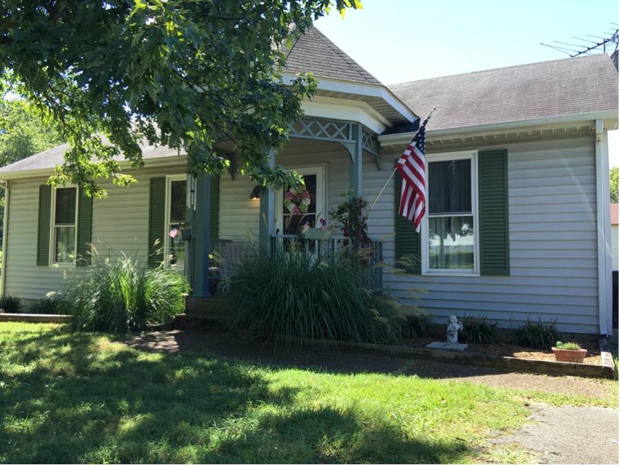 1008 Jacksons Valley Road Hermitage, TN 37076 - Photo 2 of 22 a front view of a house with garden