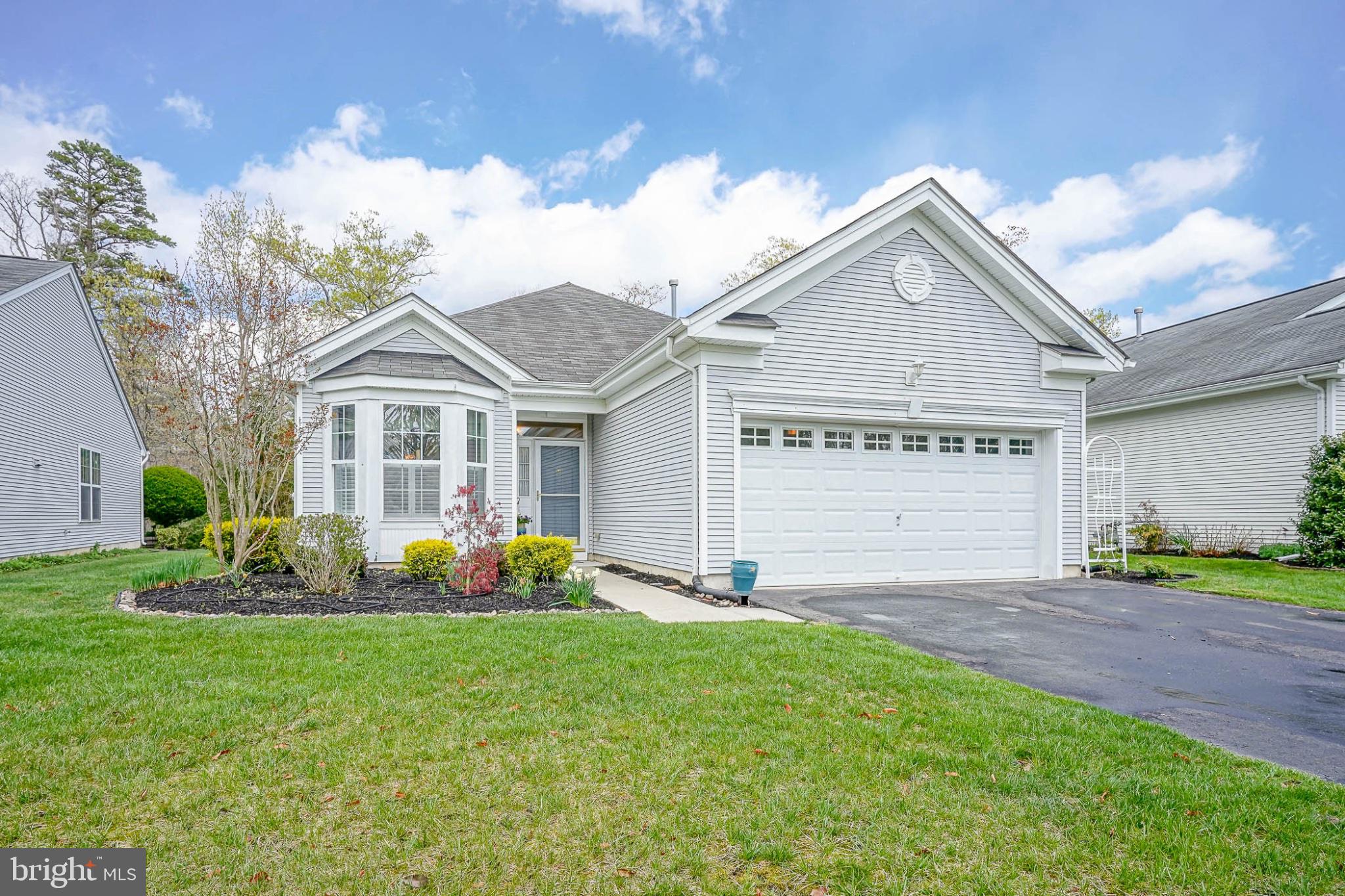 213 Limerick Street Absecon, NJ 08205 - Photo 3 of 39 Charming home with inviting curb appeal.