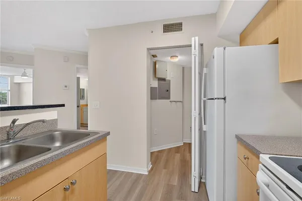 $1,900 | 8754 River Homes Lane, Unit 8206, Bonita Springs, FL 34135