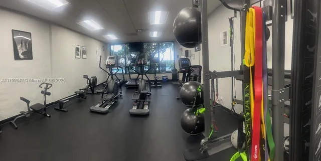 $799,000 | 1901 North Ocean Boulevard, Unit 7E, Fort Lauderdale, FL 33305