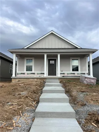 $379,950 | 1600 Cottonwood Creek Avenue, Unit 2, Kearney, MO 64060