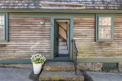 $1,295,000 | 27 William Street, Newport, RI 02840
