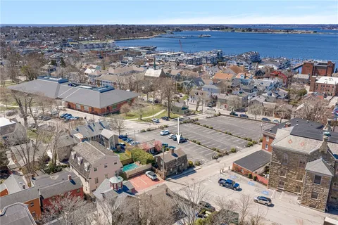 $1,295,000 | 27 William Street, Newport, RI 02840