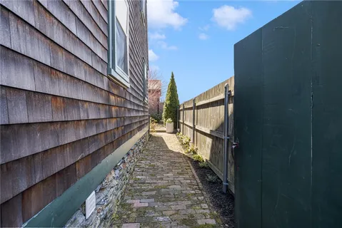 $1,295,000 | 27 William Street, Newport, RI 02840