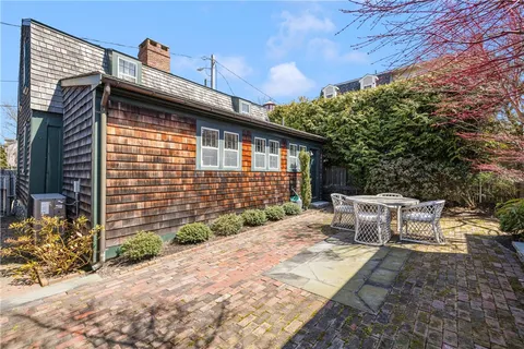 $1,295,000 | 27 William Street, Newport, RI 02840