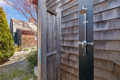 $1,295,000 | 27 William Street, Newport, RI 02840