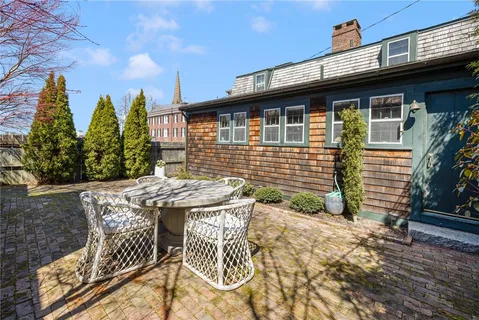$1,295,000 | 27 William Street, Newport, RI 02840