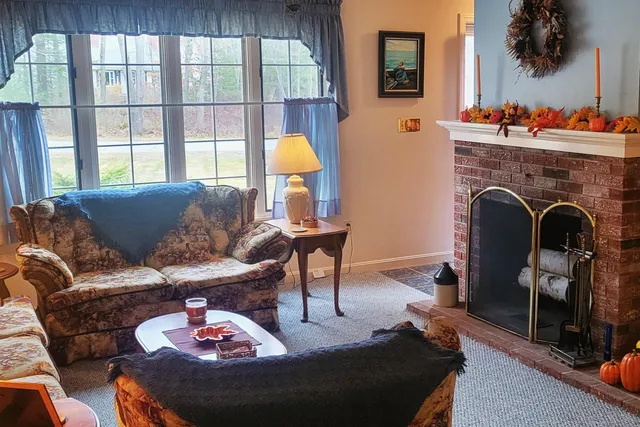 $505,000 | 6 Laurel Circle, Unit 6, Kennebunk, ME 04043