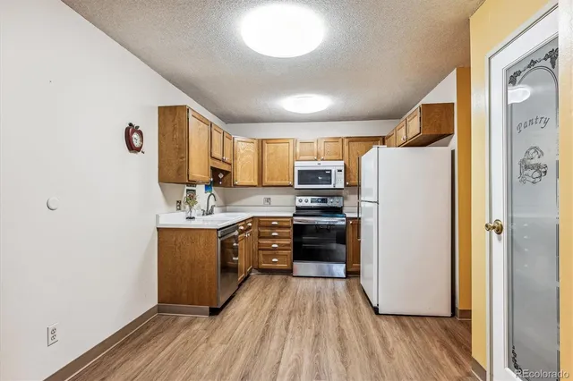 $1,650 | 13500 East Cornell Avenue, Unit 302, Aurora, CO 80014