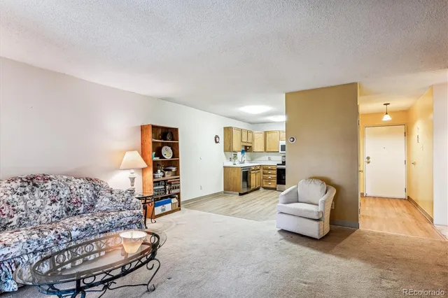 $1,650 | 13500 East Cornell Avenue, Unit 302, Aurora, CO 80014
