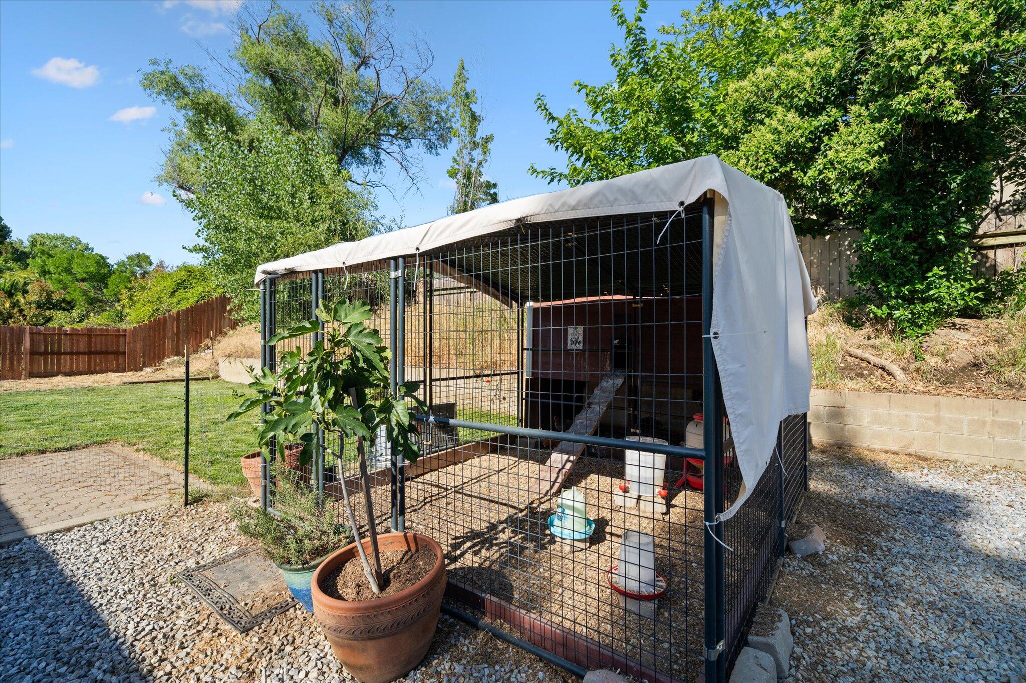 853 Paramount Way Redding, CA 96003 - Photo 24 of 32 24-BiggerFlow Real Estate Media-23