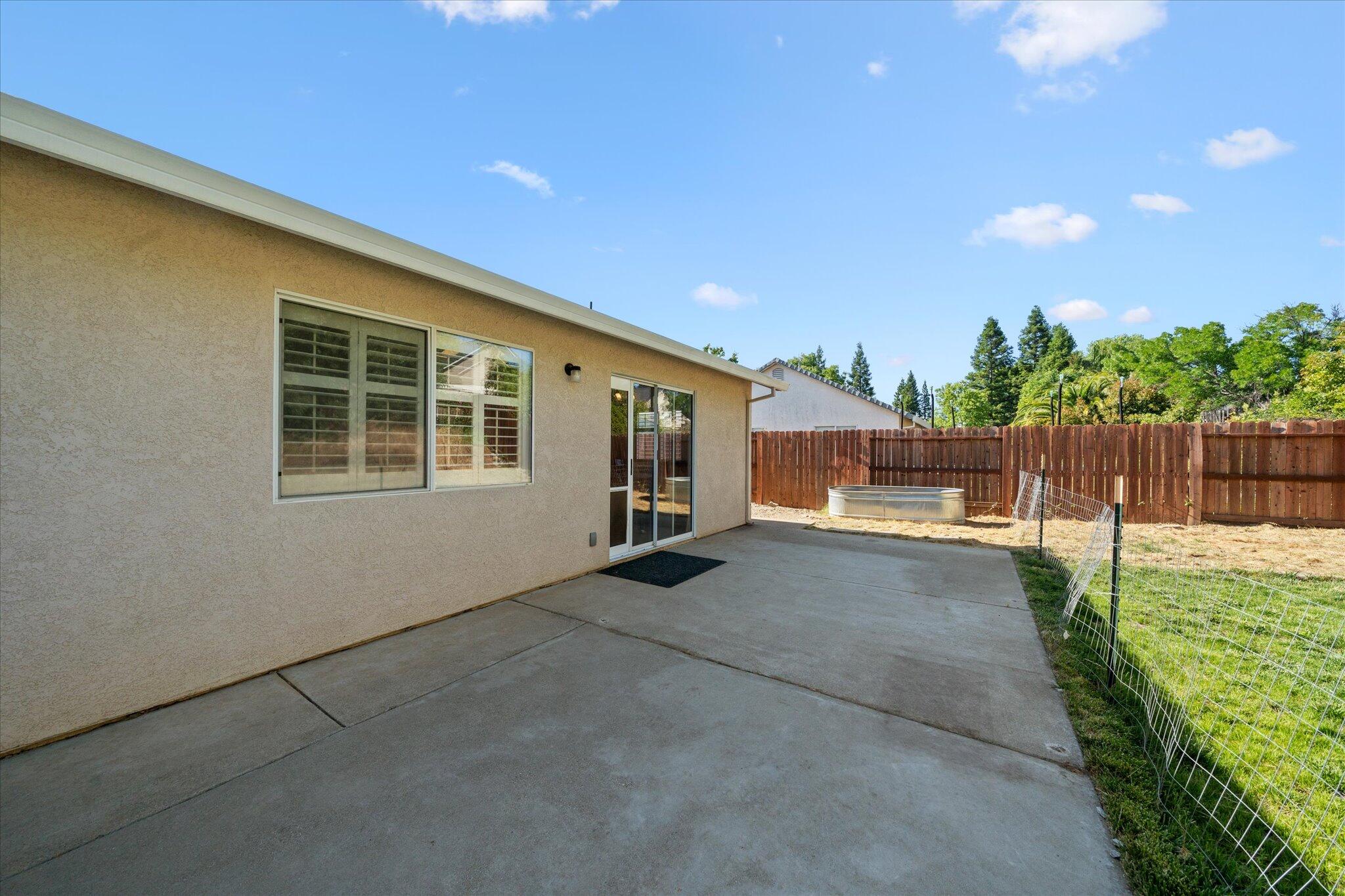 853 Paramount Way Redding, CA 96003 - Photo 25 of 32 25-BiggerFlow Real Estate Media-24